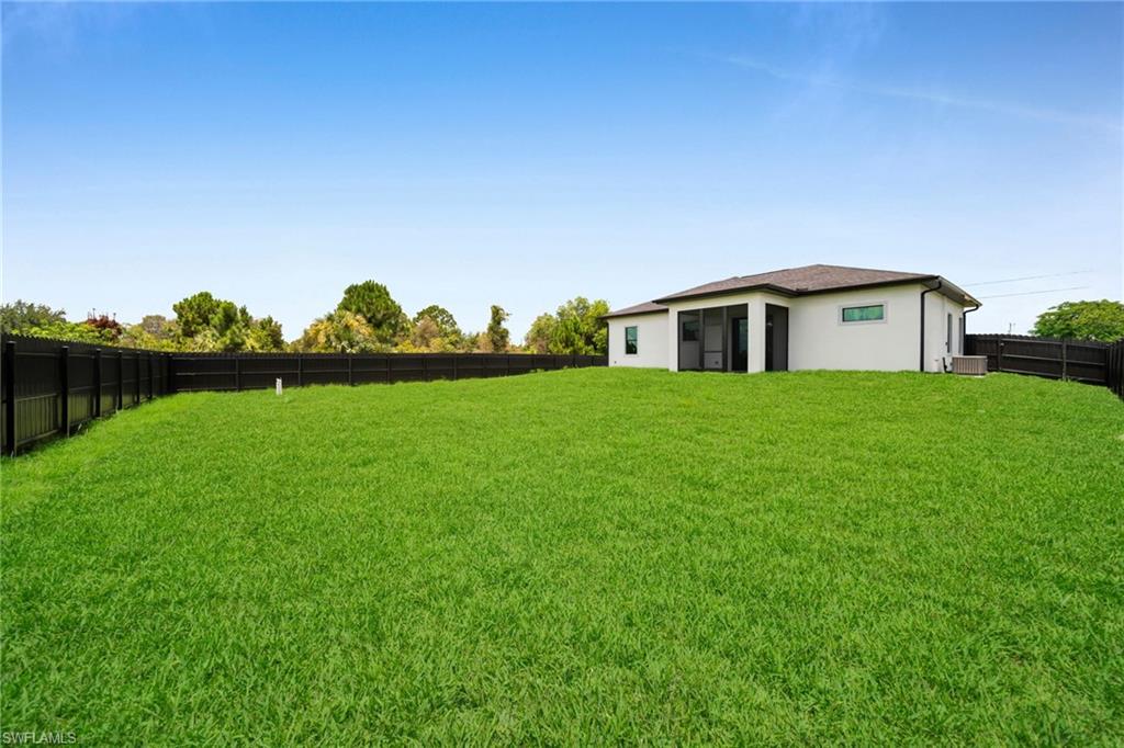 136 Pageant St Property Photo 40