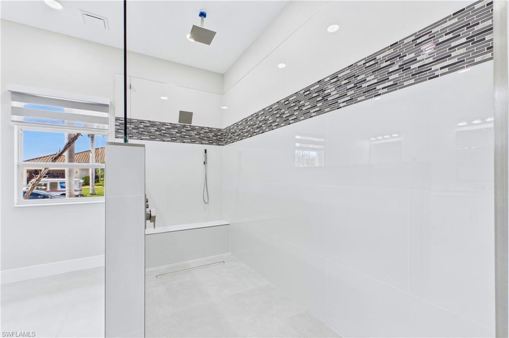 1817 Lagoon Ln Property Photo 29