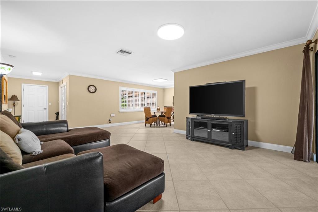 4165 Prestwick Ct Property Photo 9