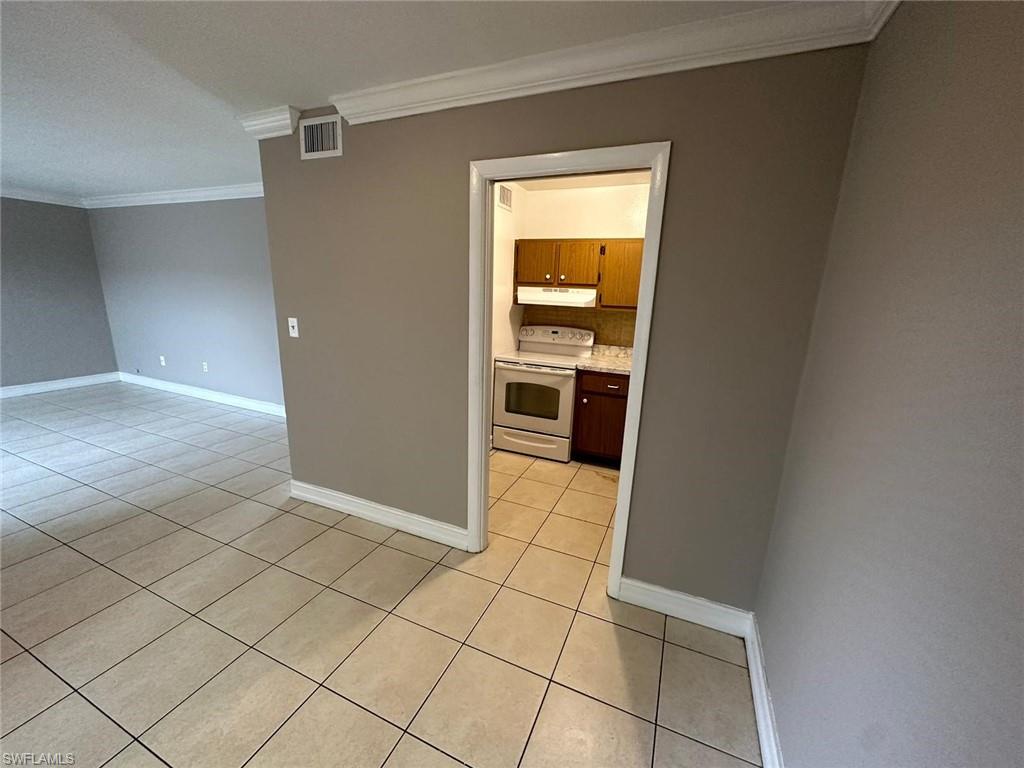 1830 Maravilla Ave 210 Property Photo 8