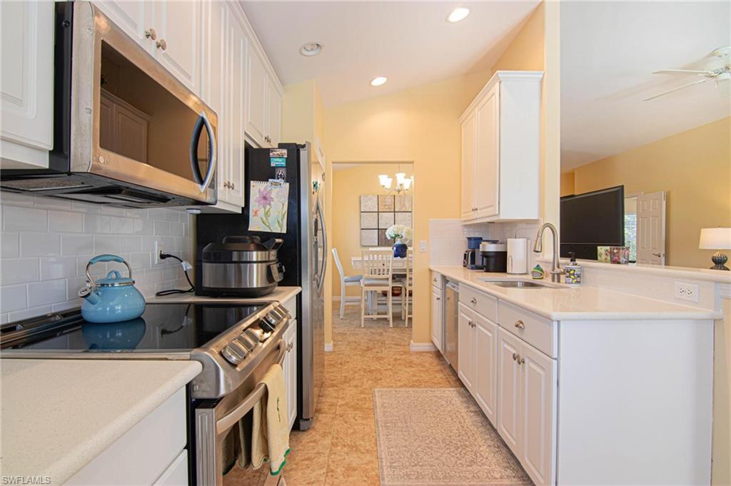 2436 Woodbourne Pl Property Photo 2