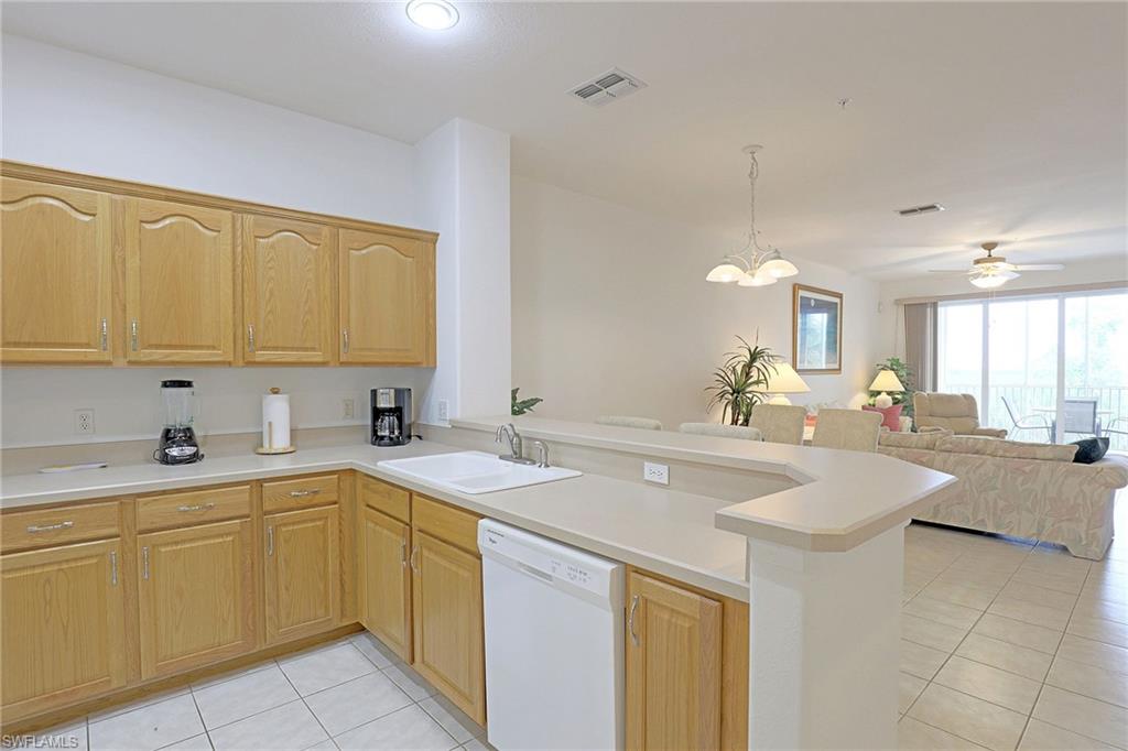 20061 Sanibel View Cir 204 Property Photo 5