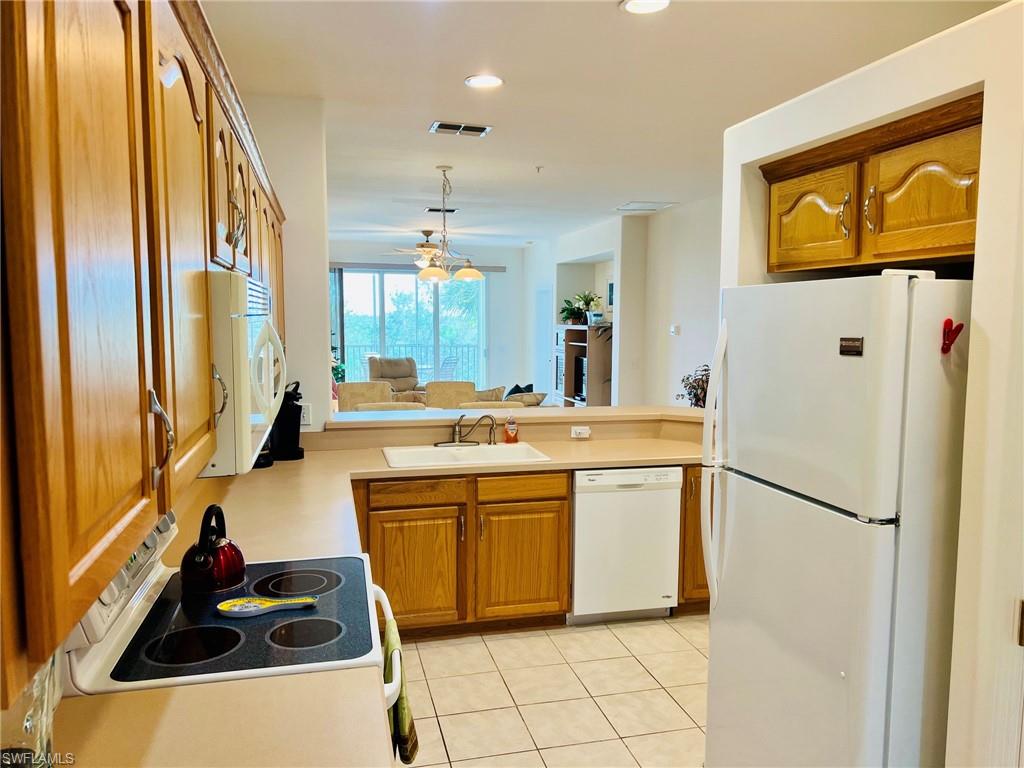 20061 Sanibel View Cir 204 Property Photo 10