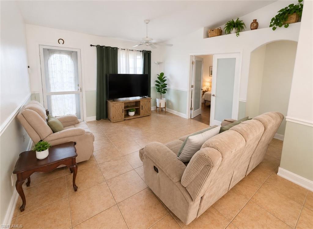 416 Candlewick Cir S Property Photo 6