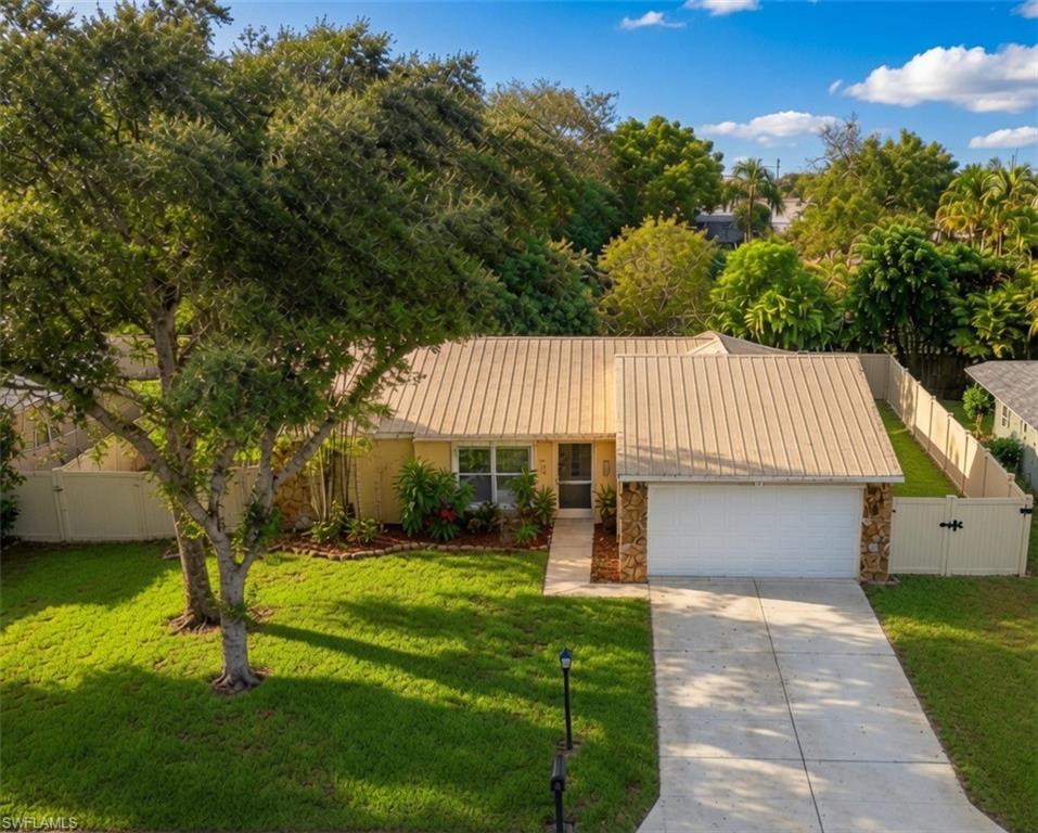15818 Key Grass Ln Property Photo 2