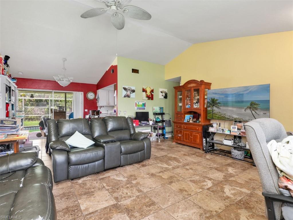 209 Ne 9th Ct Property Photo 12