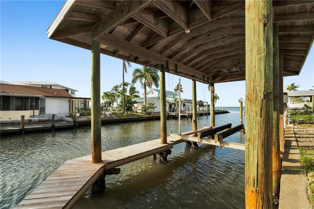 261 Egret St Property Photo 17