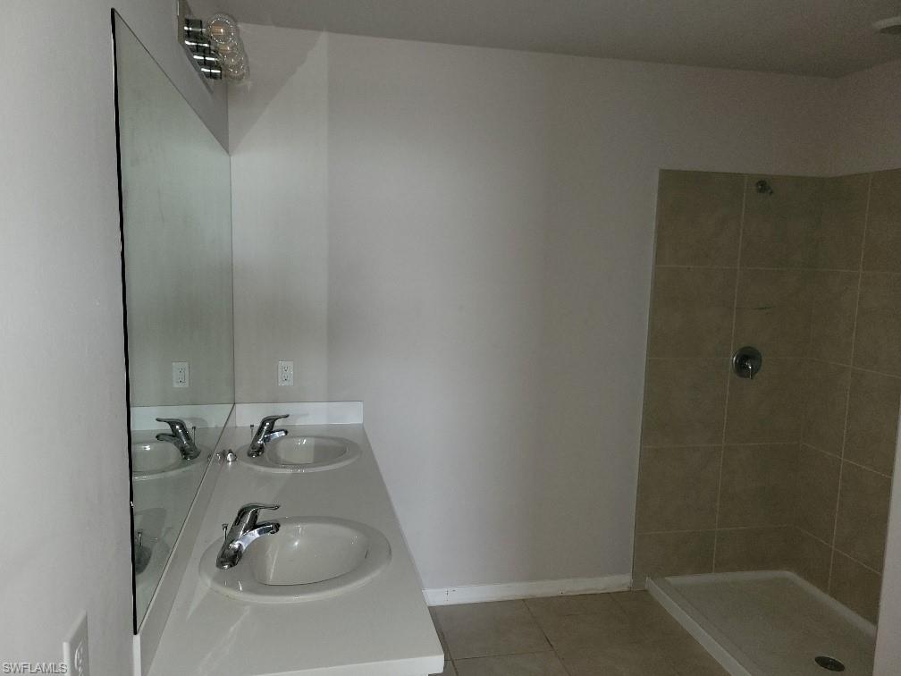334 Kismet Pkwy E Property Photo 4