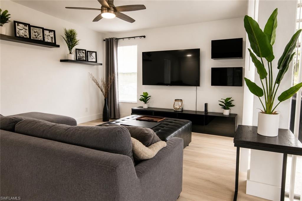 1913 Se 15th Pl Property Photo 8