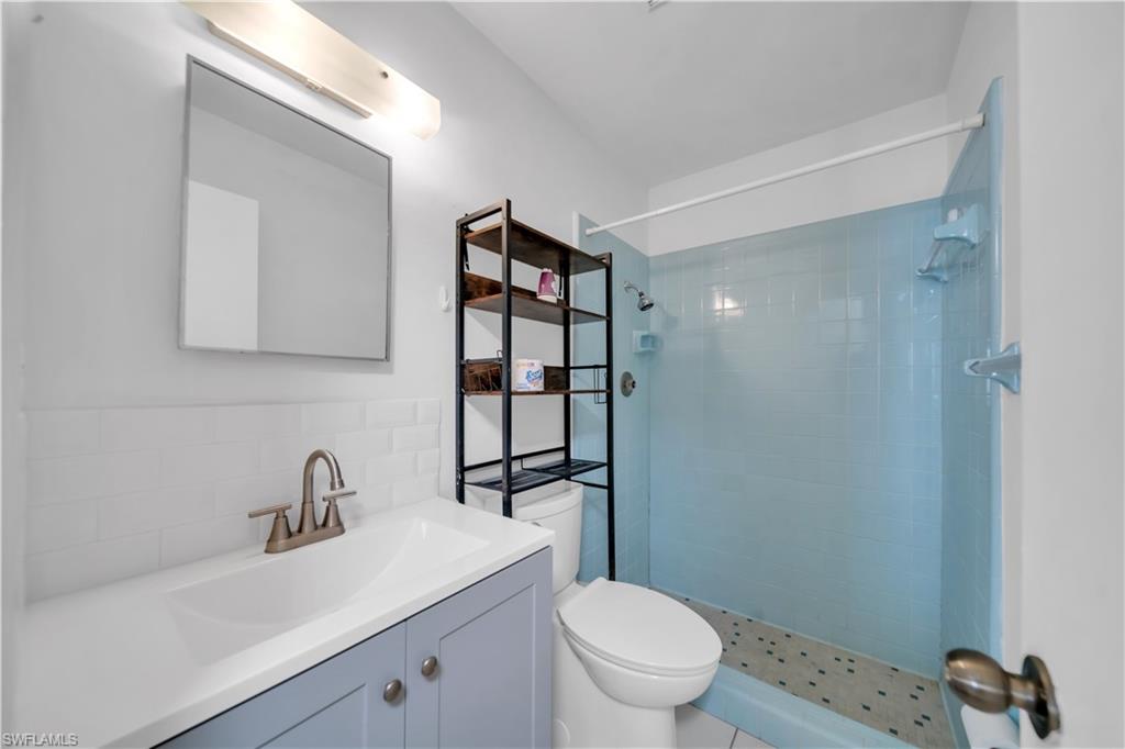 11 Hamlin Ct Property Photo 14