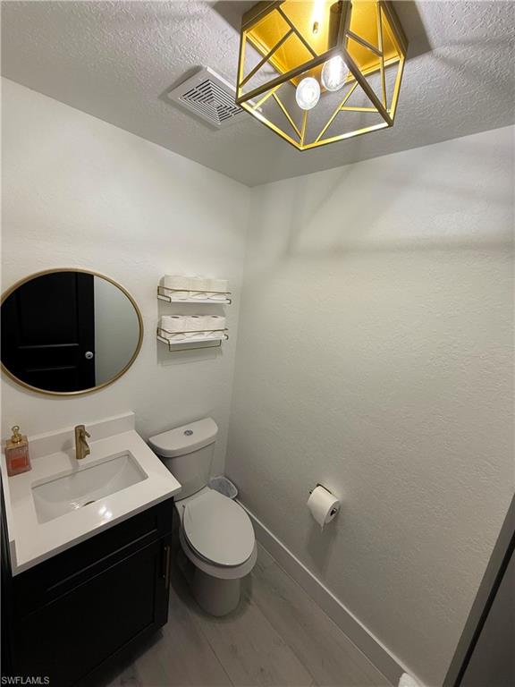 1475 N Larkwood Sq Property Photo 21