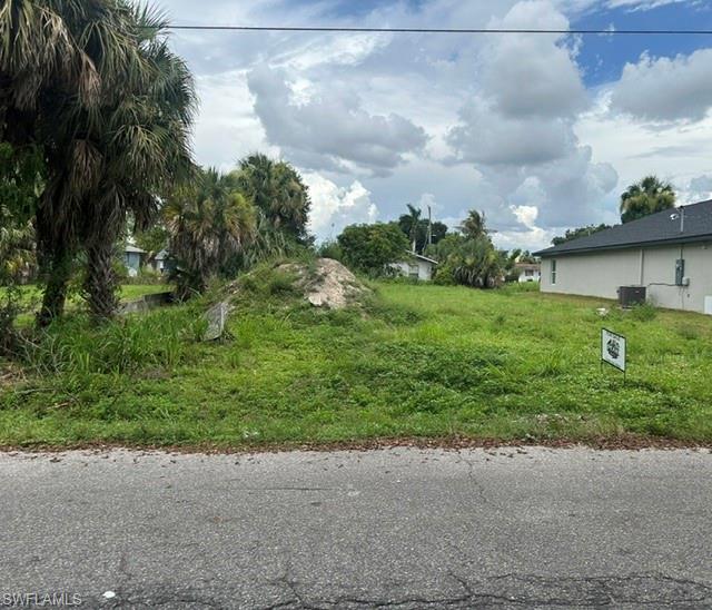 2143 Davis St Property Photo 1