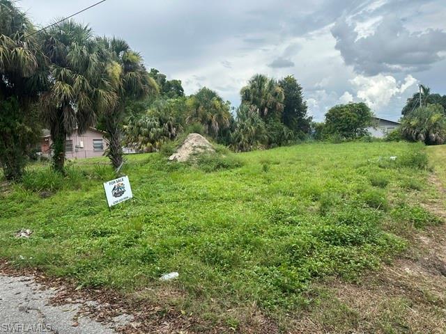 2143 Davis St Property Photo 2