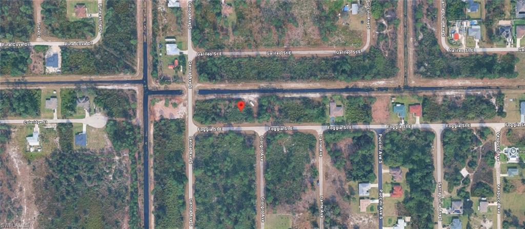 1107 Fogia St E Property Photo 6