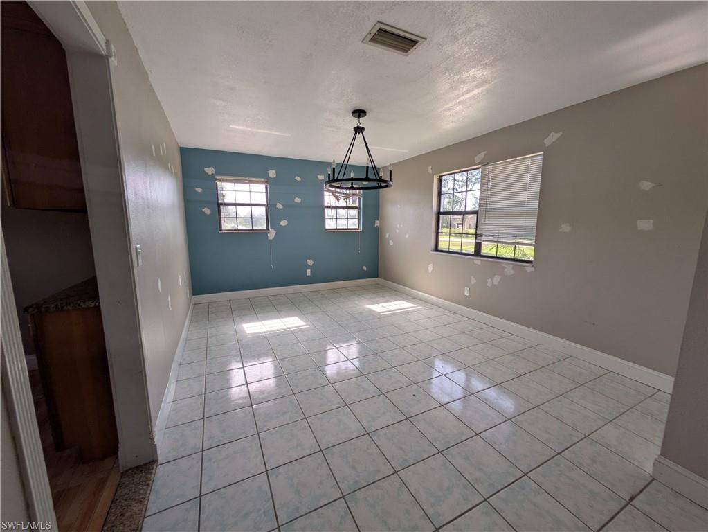 925 Foxdale Ave Property Photo 6