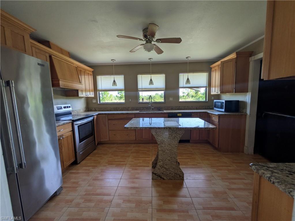 925 Foxdale Ave Property Photo 7