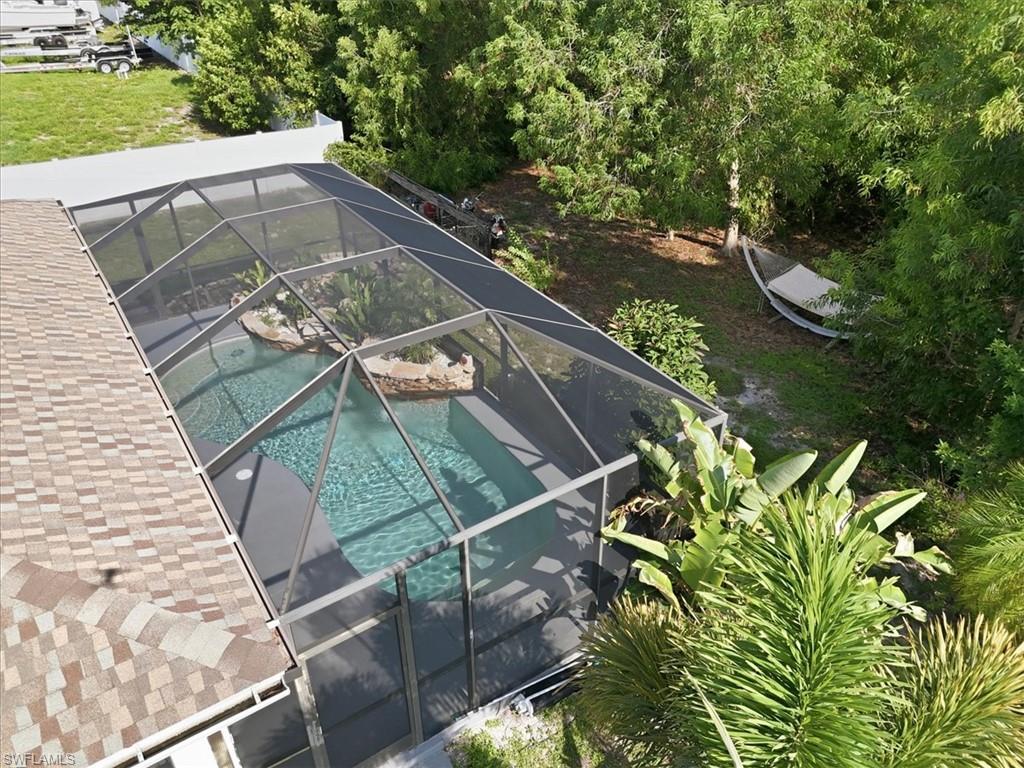 5748 Linden Ln Property Photo 10