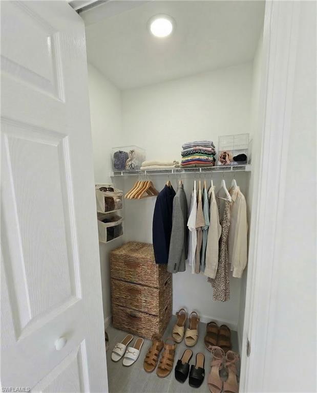 1114 Ectype St E Property Photo 4