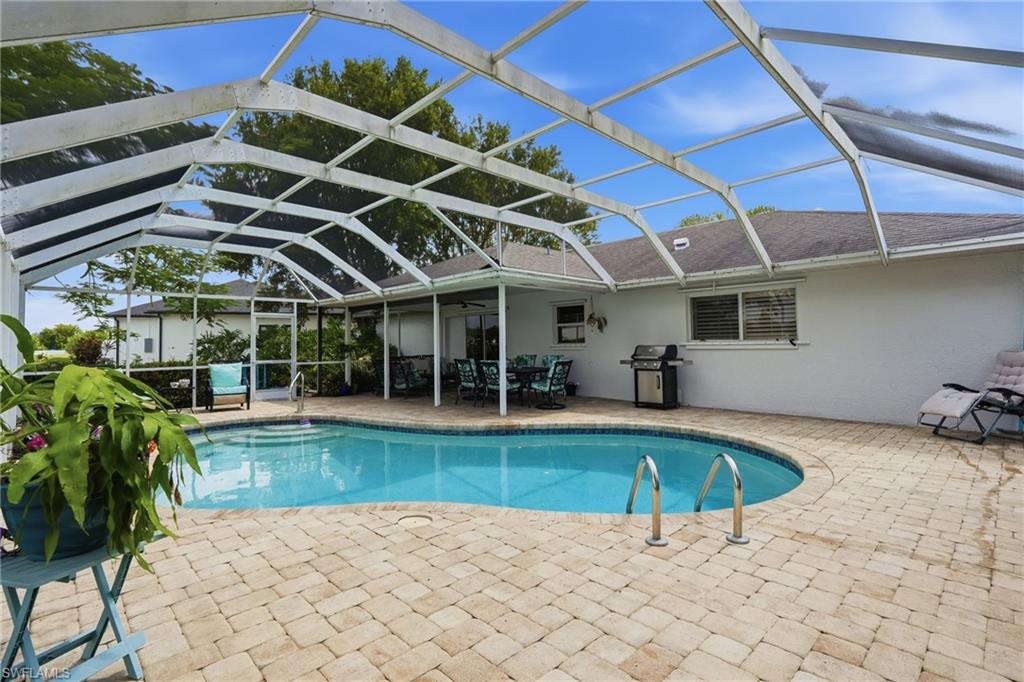 1529 Crestwood Cir W Property Photo 24