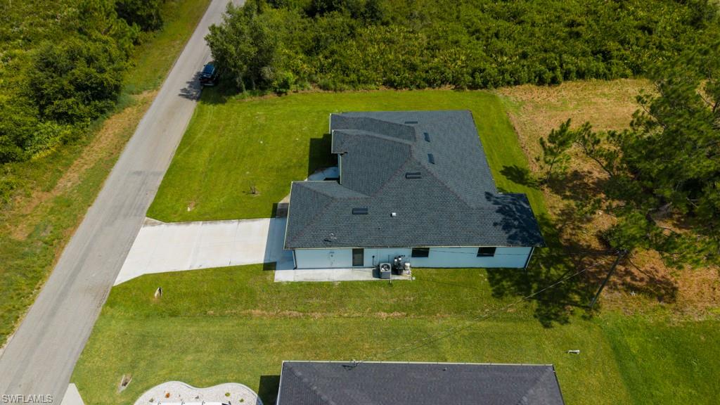 1752 Pine Ave Property Photo 8