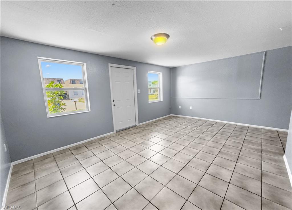 6617 Warwick Cir Property Photo 6