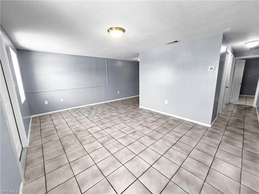 6617 Warwick Cir Property Photo 7