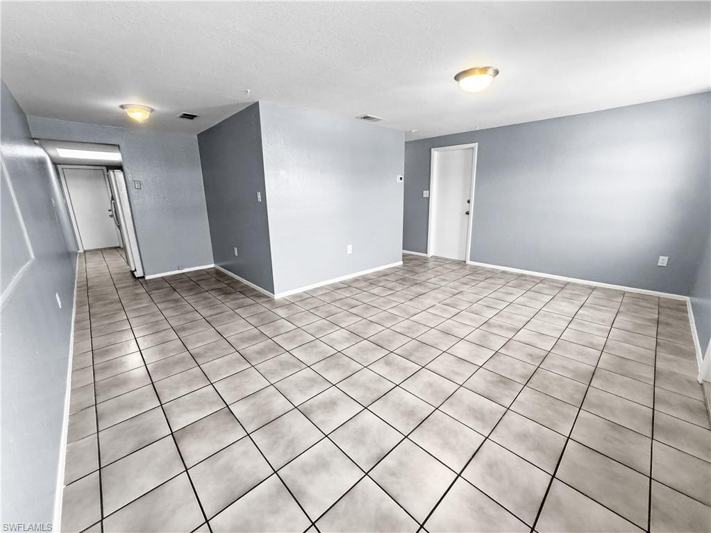 6617 Warwick Cir Property Photo 8