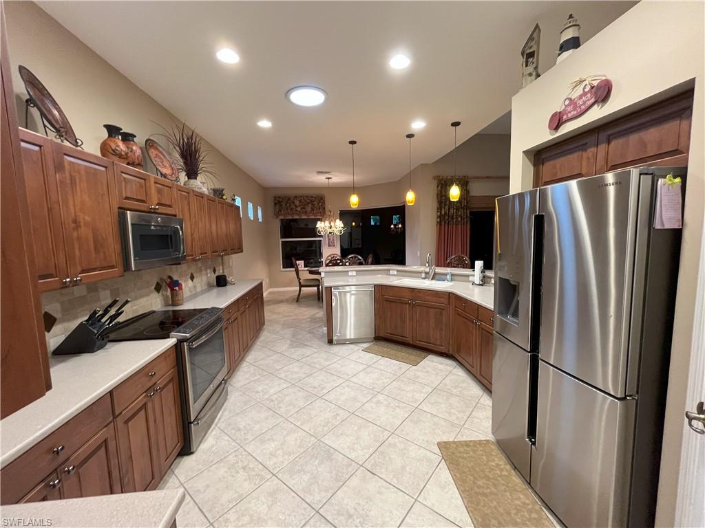 26455 Doverstone St Property Photo 4