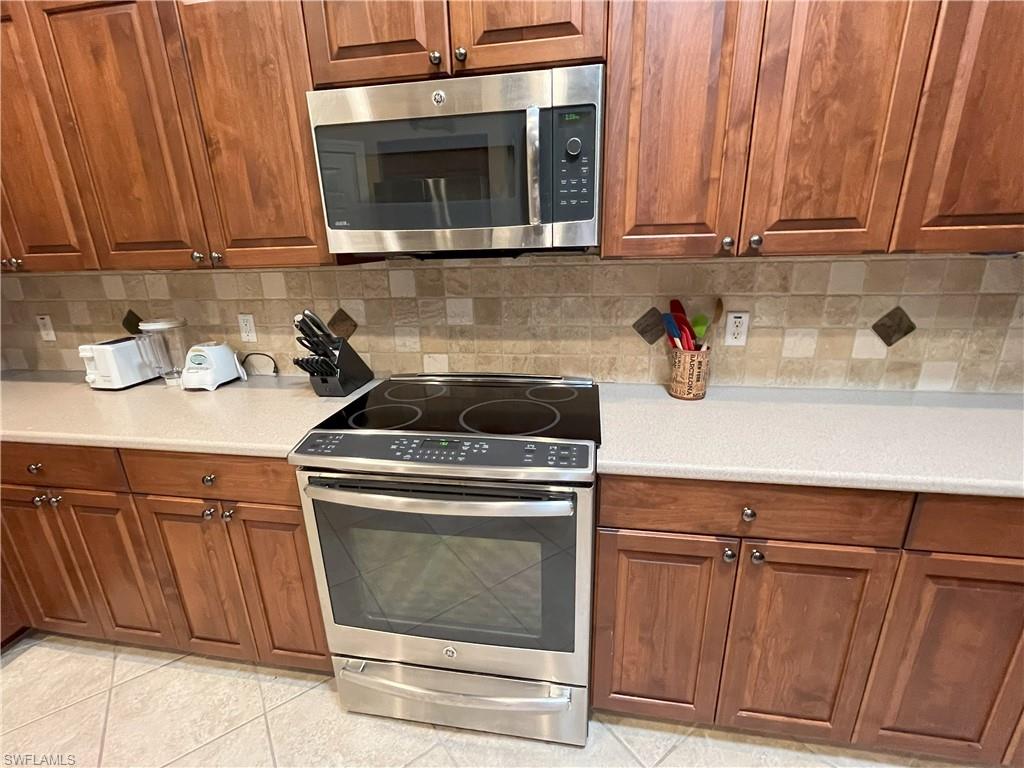 26455 Doverstone St Property Photo 10