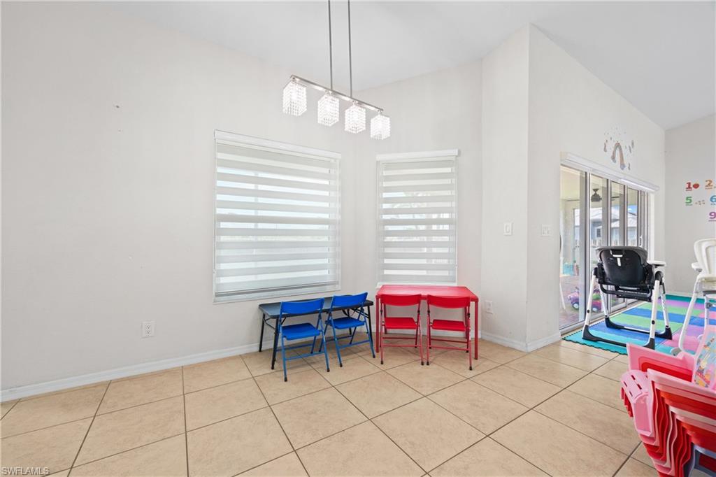 1834 Nw 7th Pl Property Photo 12