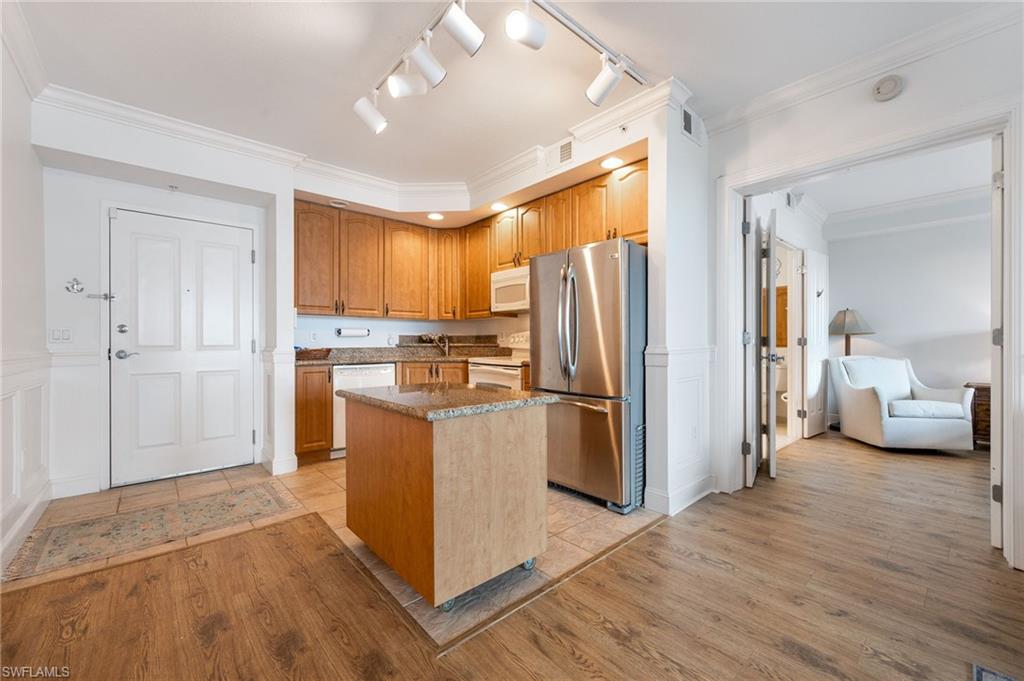 2825 Palm Beach Blvd 618 Property Photo 5