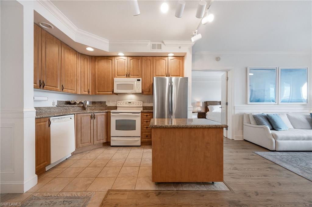 2825 Palm Beach Blvd 618 Property Photo 6