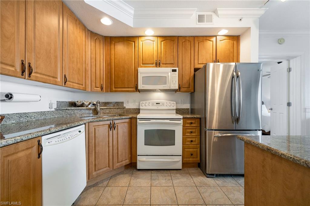 2825 Palm Beach Blvd 618 Property Photo 7