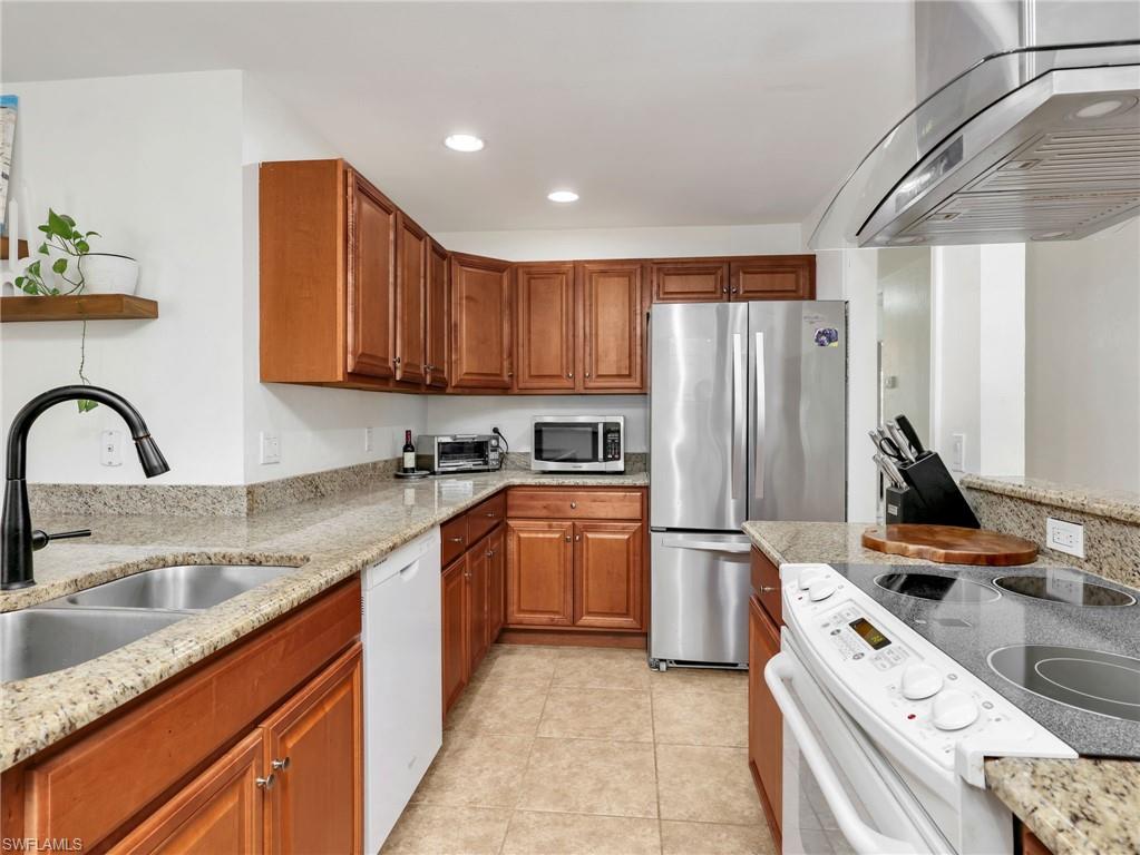 1404 Santa Barbara Ave Property Photo 4