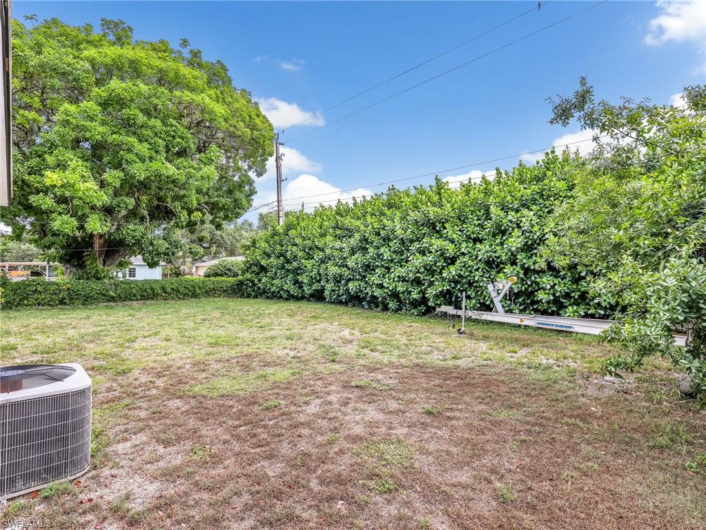 1404 Santa Barbara Ave Property Photo 25