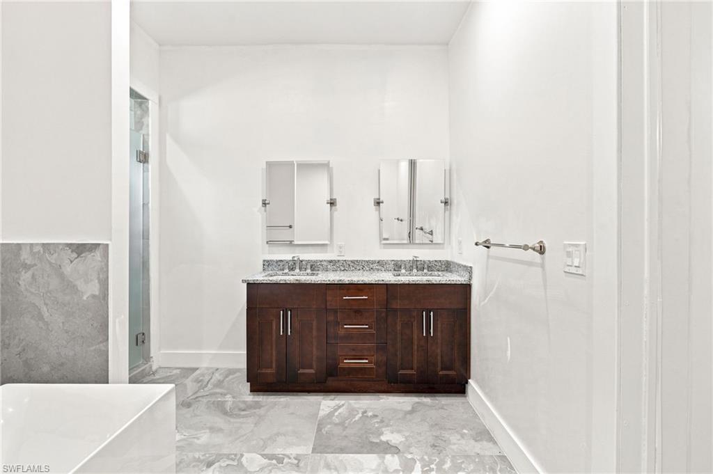 1853 Della Dr Property Photo 27