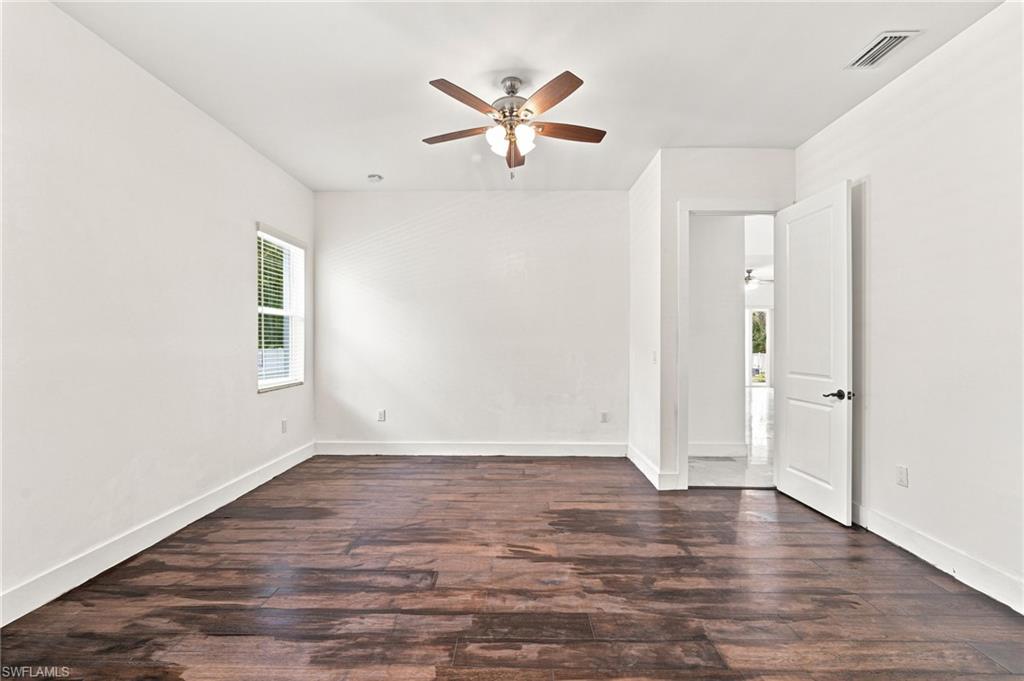 1853 Della Dr Property Photo 32