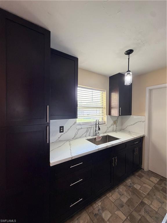 428 W Alverdez Ave Property Photo 7