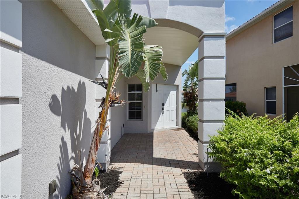 9130 Spring Mountain Way Property Photo 2