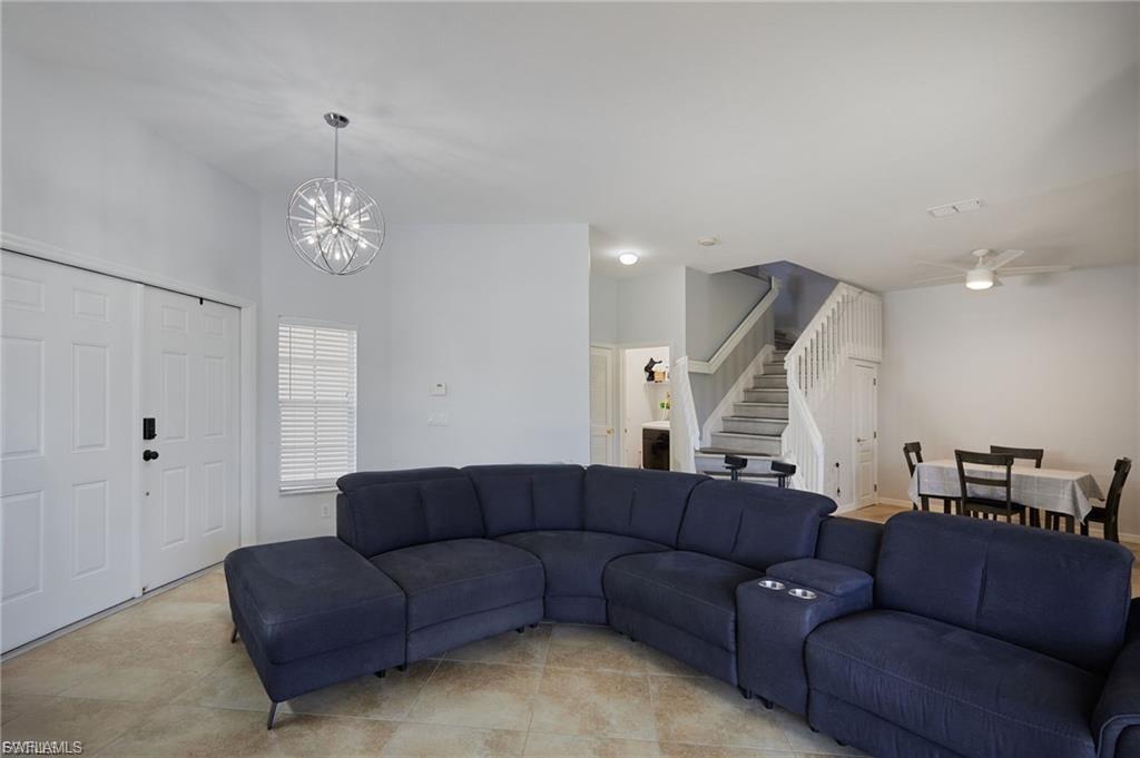 9130 Spring Mountain Way Property Photo 5