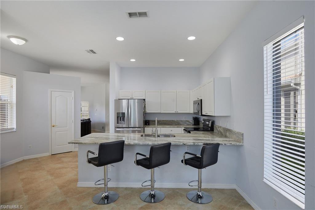 9130 Spring Mountain Way Property Photo 7