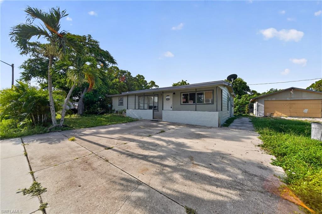 1846 Maple Dr Property Photo 2