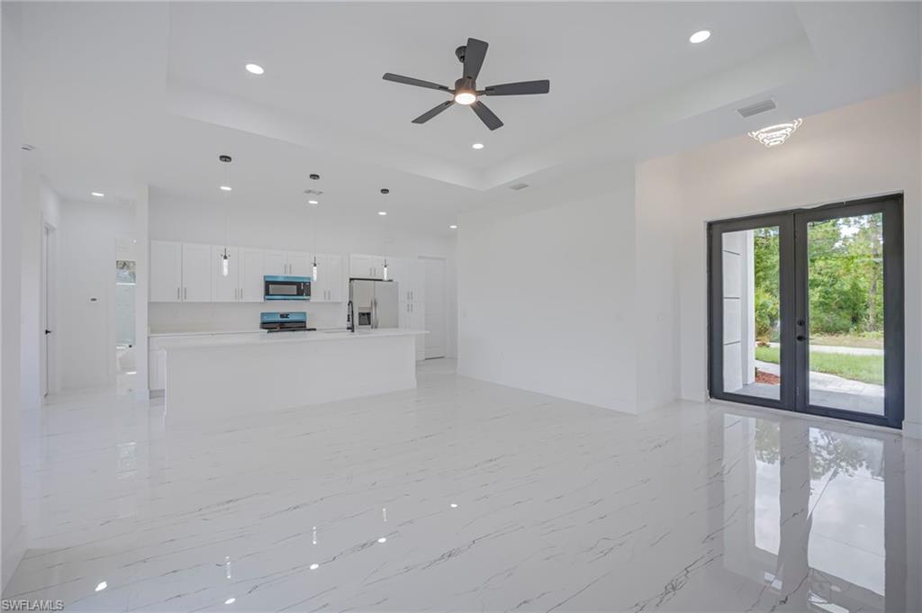 470 Laconic Ave Property Photo 3