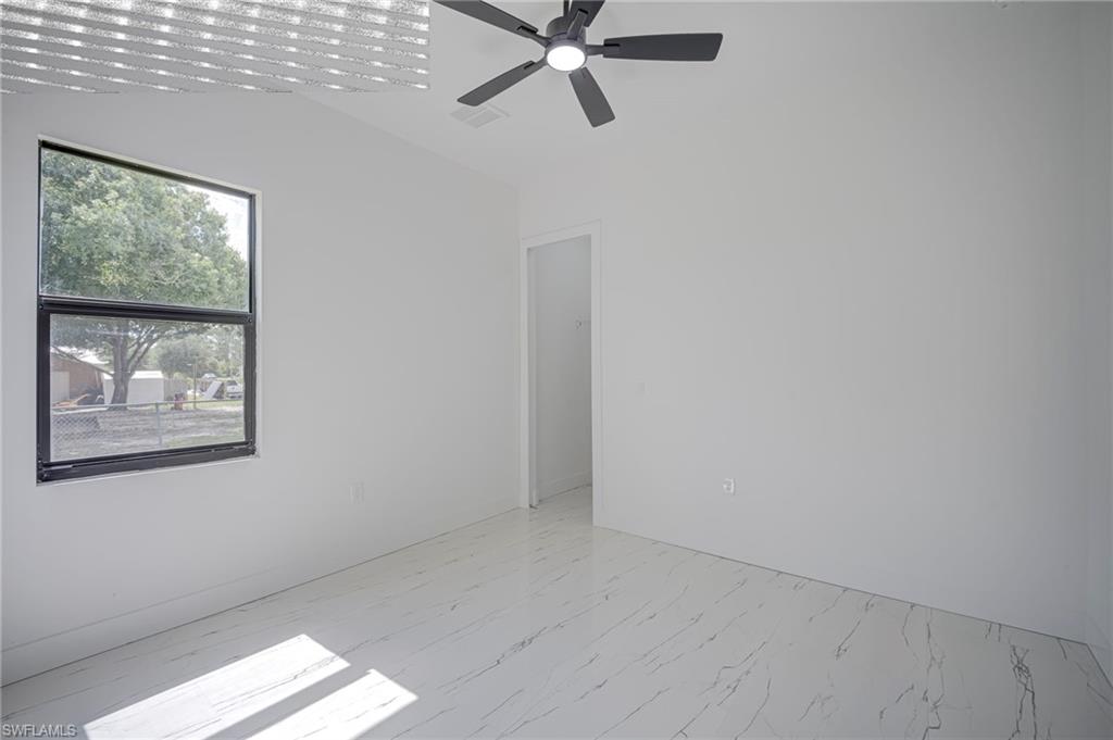 470 Laconic Ave Property Photo 16