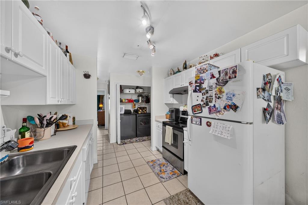 5484/5486 Birdsong Ln Property Photo 10