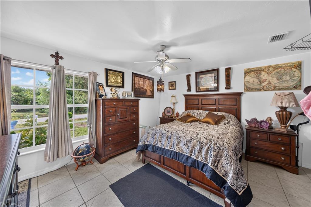 5484/5486 Birdsong Ln Property Photo 11