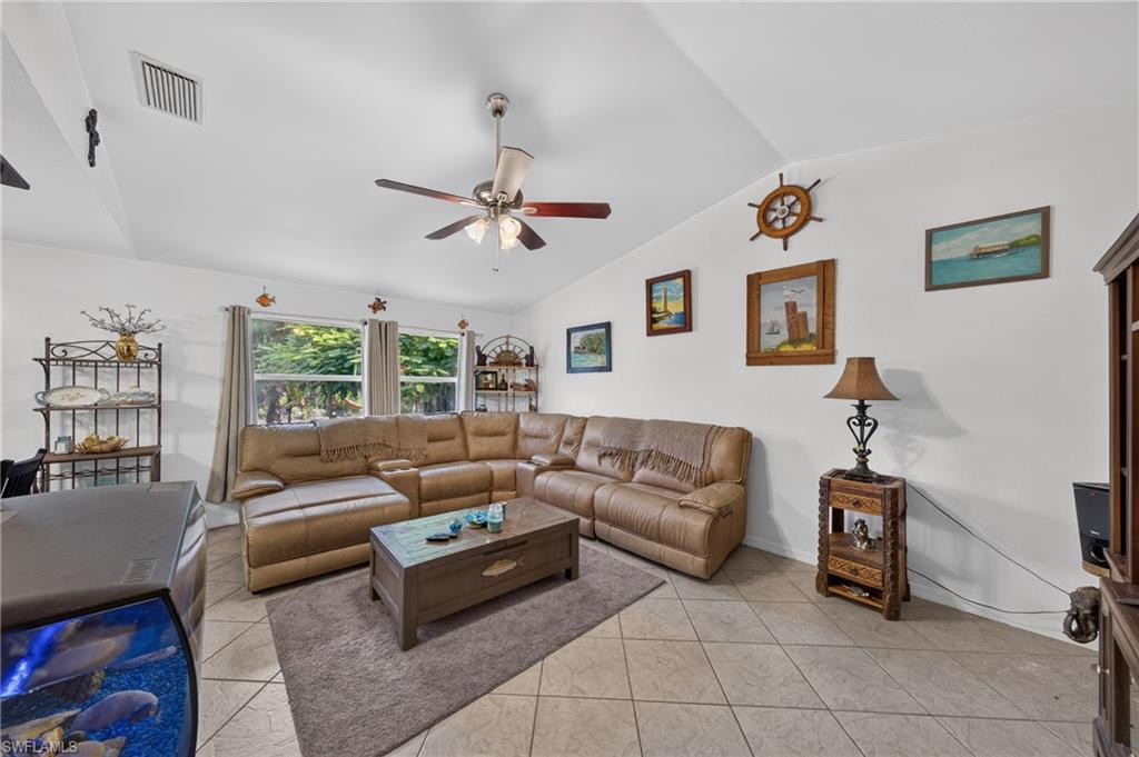 5484/5486 Birdsong Ln Property Photo 16