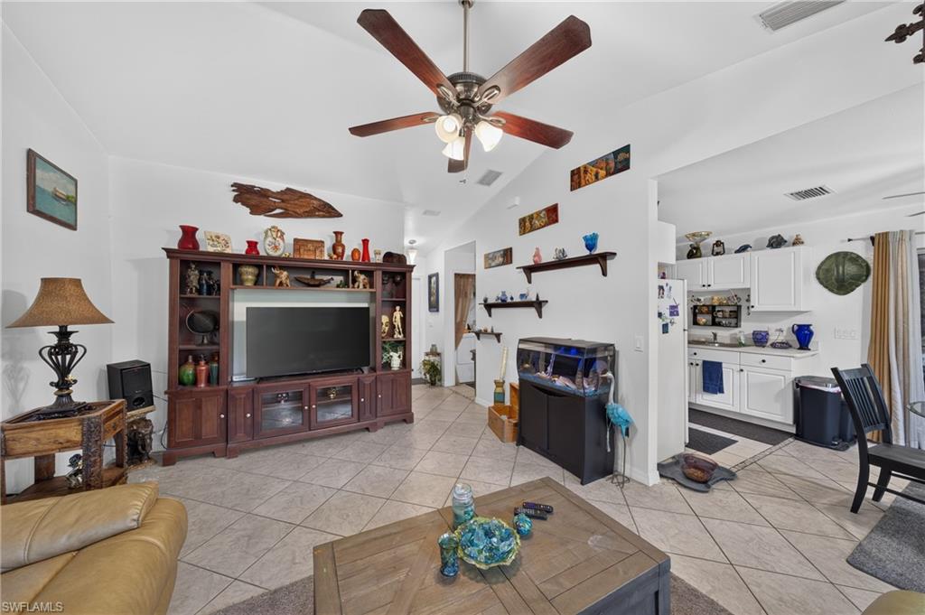 5484/5486 Birdsong Ln Property Photo 18