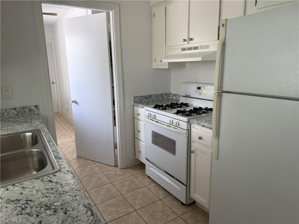 212 Davis Rd Property Photo 10