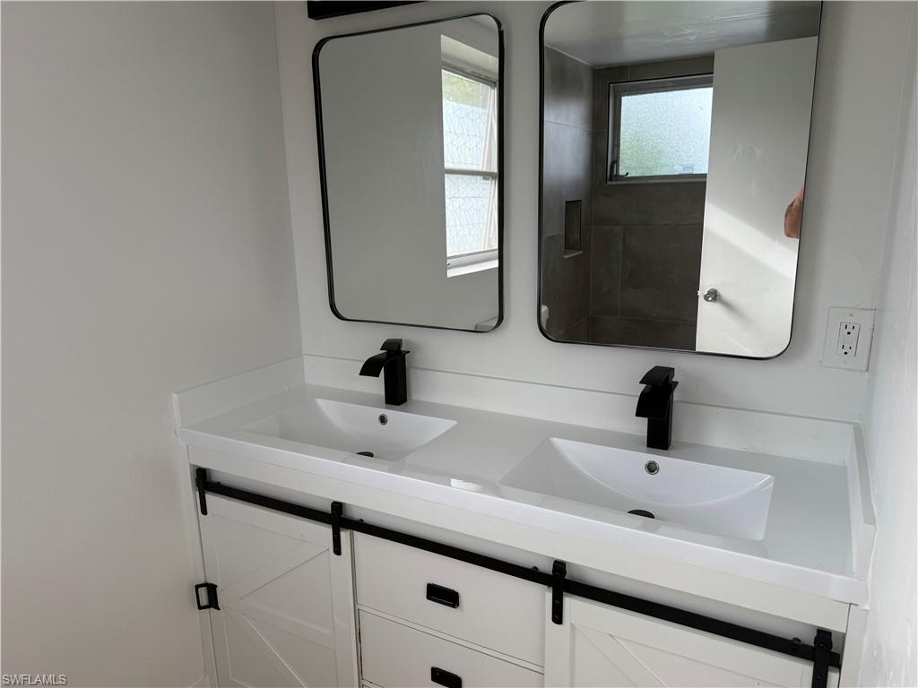 212 Davis Rd Property Photo 12